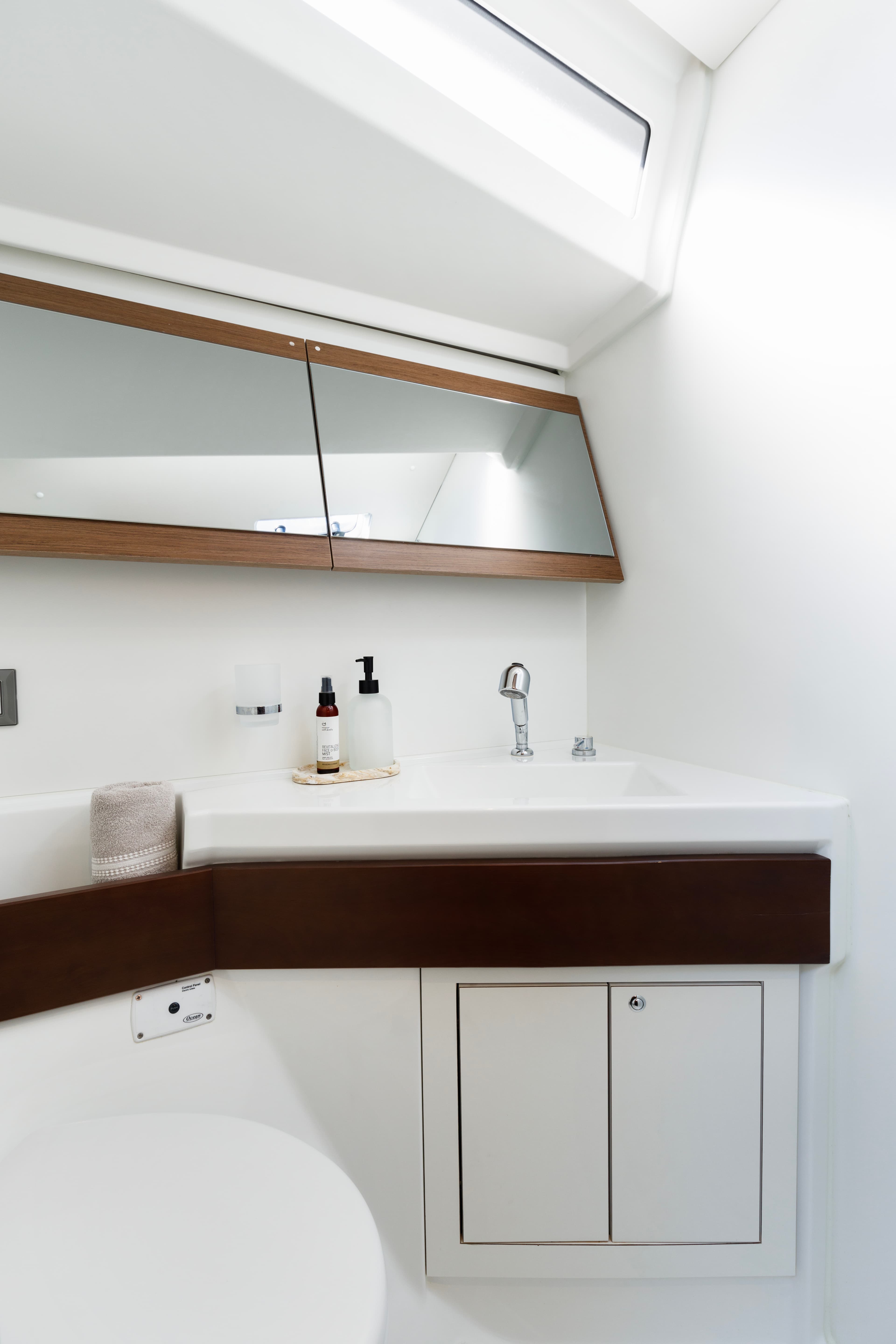 Oceanis 46.1 - photo 19