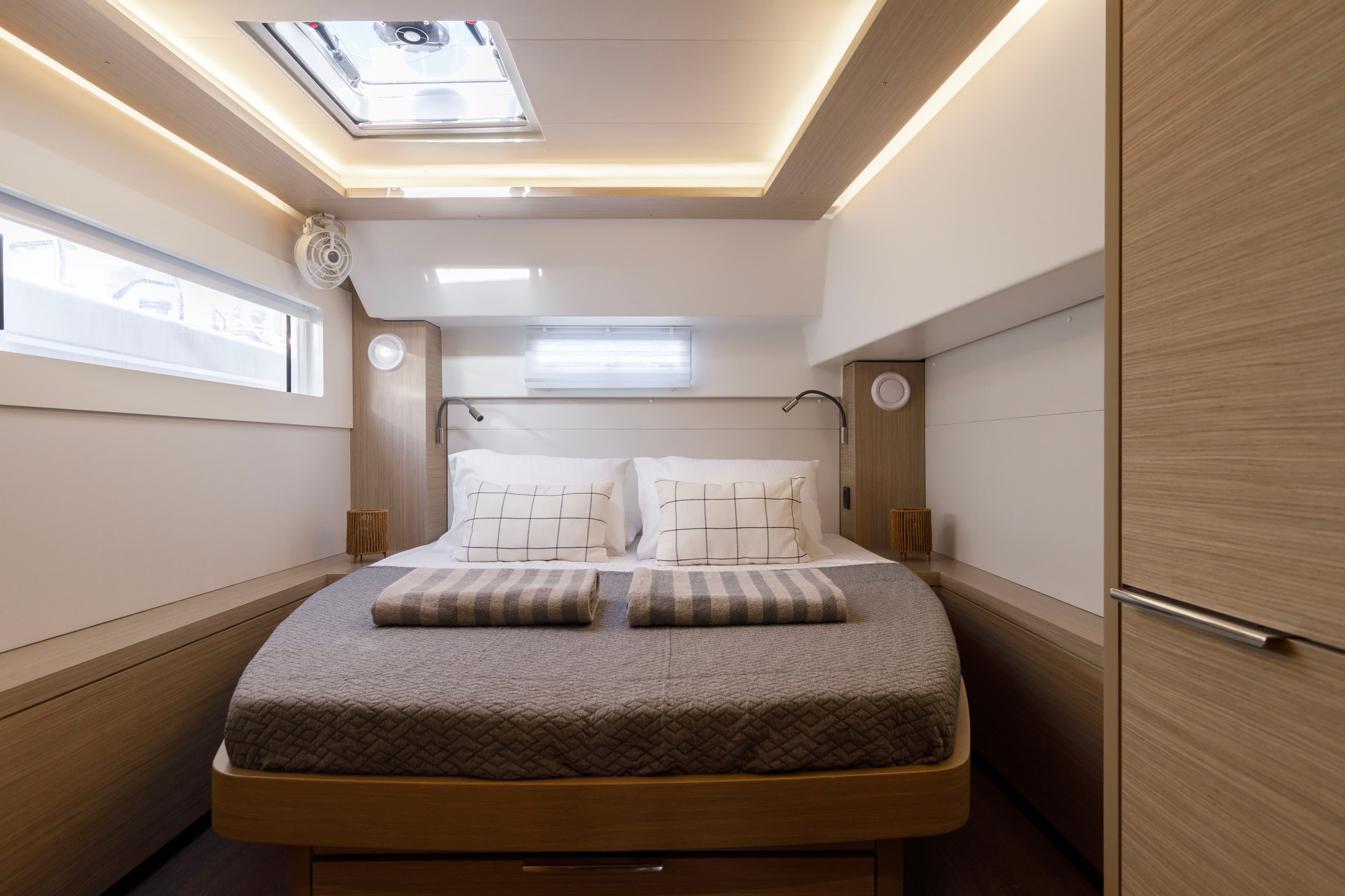 Lagoon 46  - photo 4