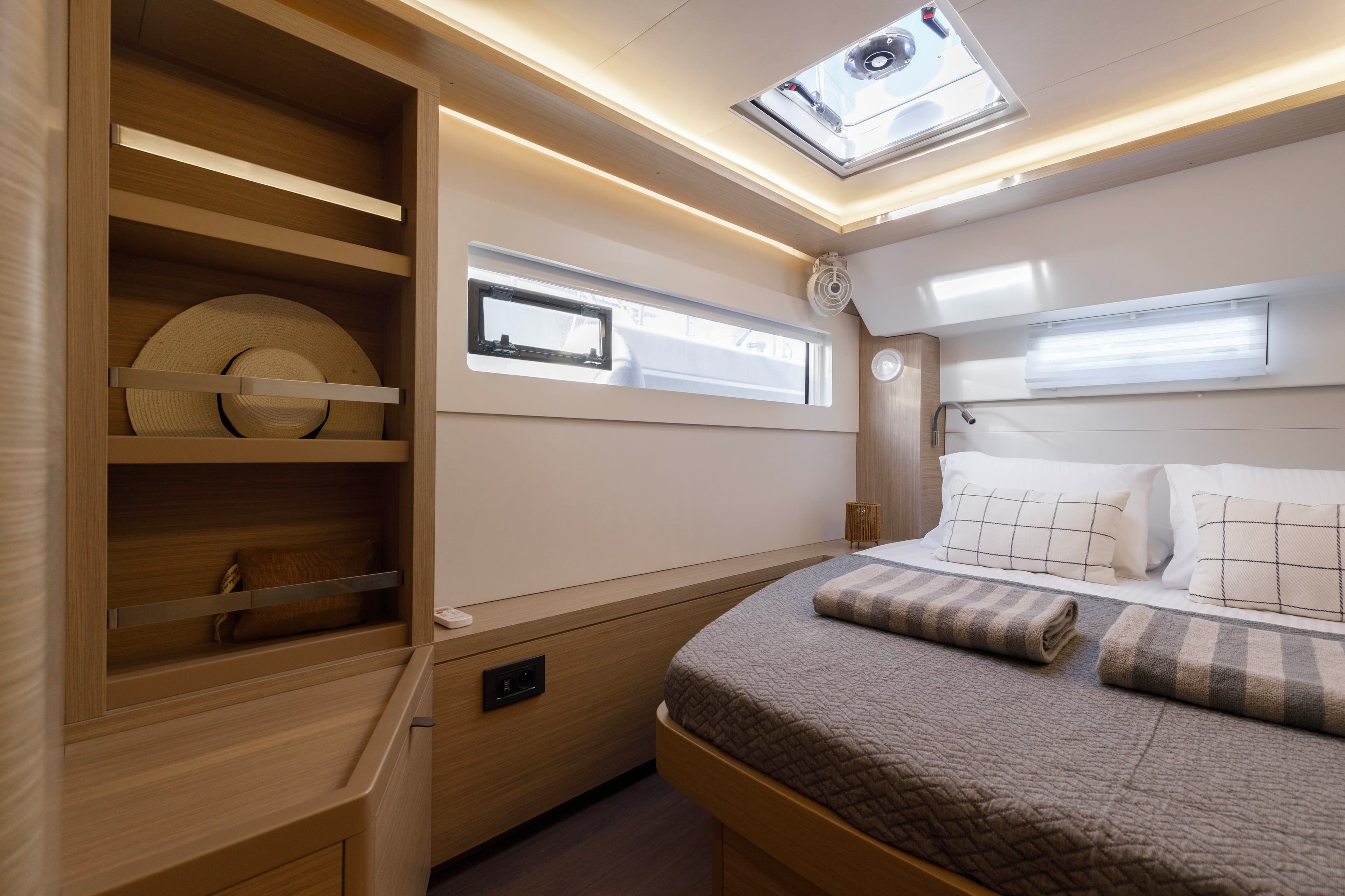 Lagoon 46  - photo 13