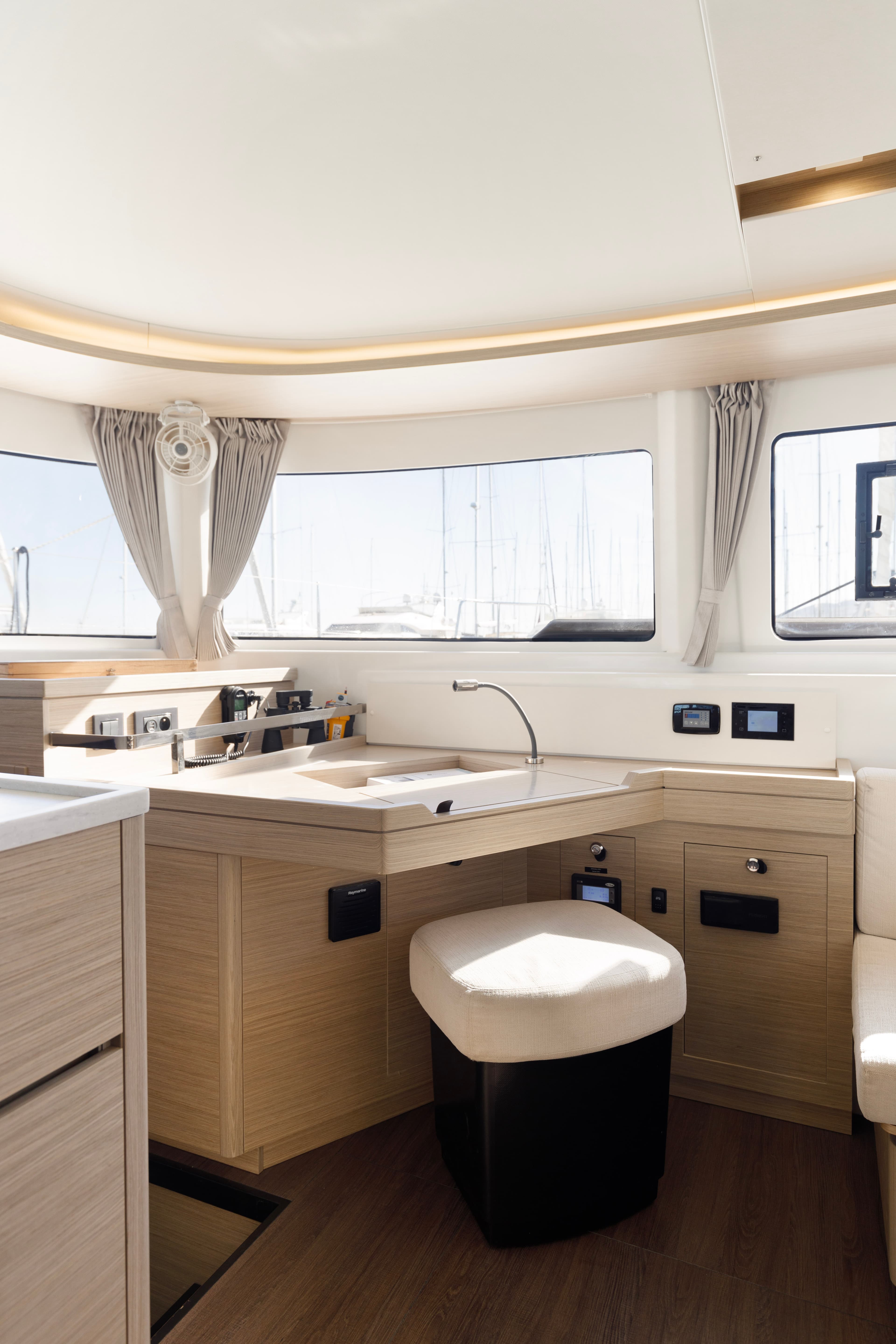 Lagoon 46  - photo 19