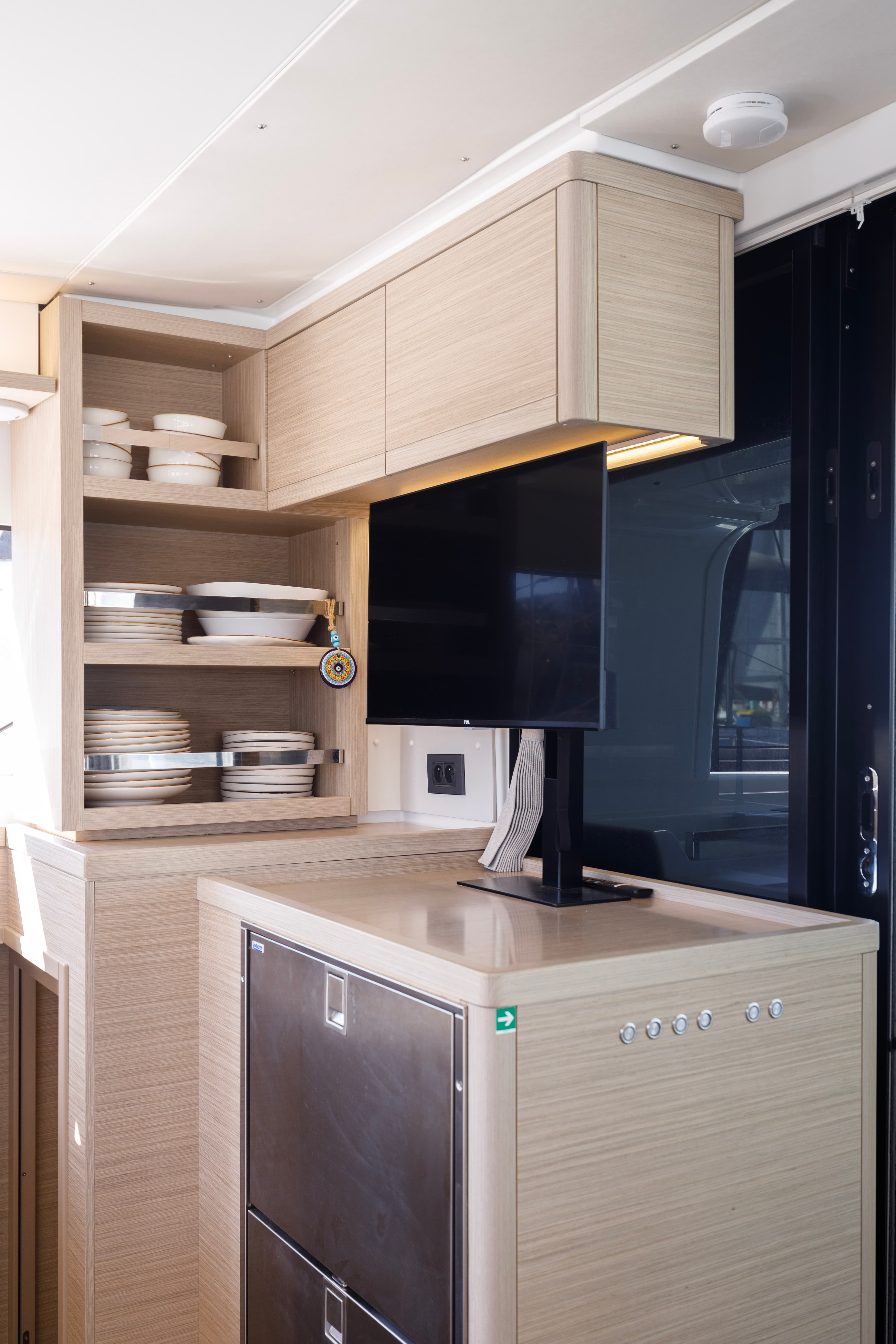 Lagoon 46  - photo 6