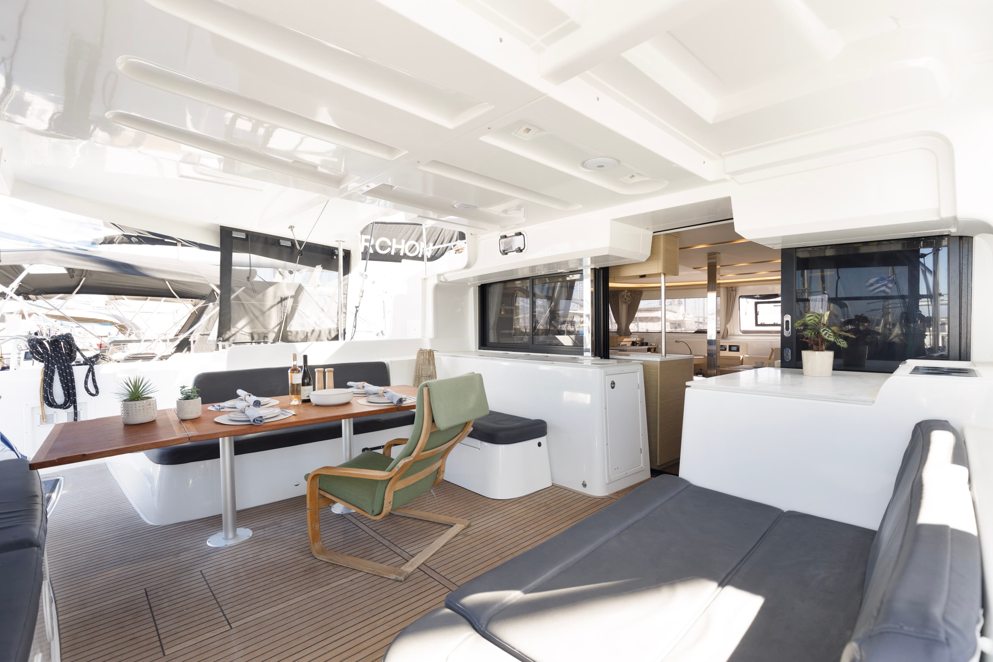 Lagoon 46  - photo 15