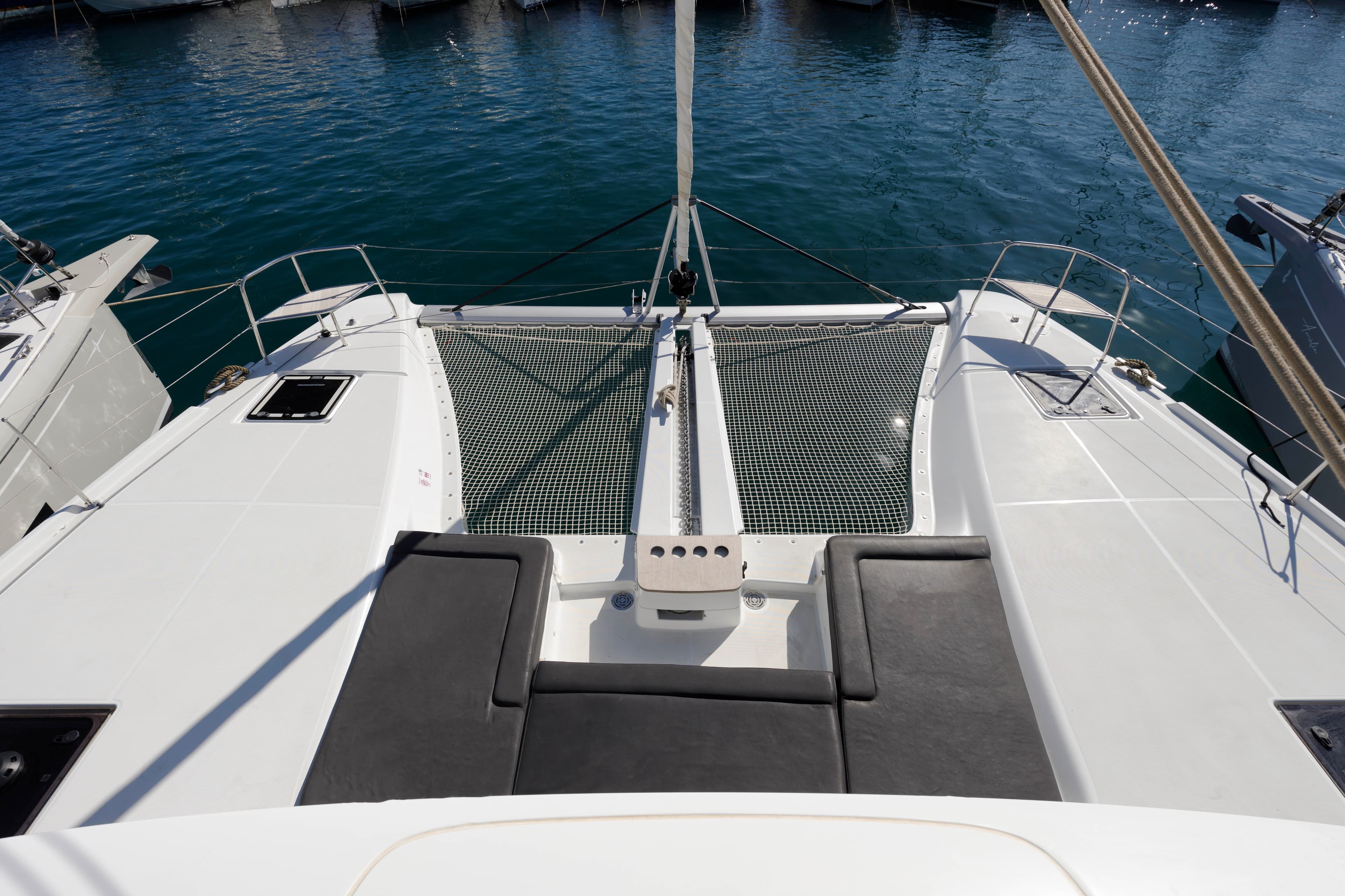 Lagoon 46  - photo 17