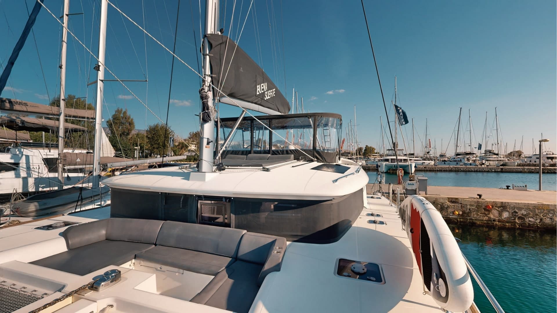 Lagoon 450 Fly - photo 6