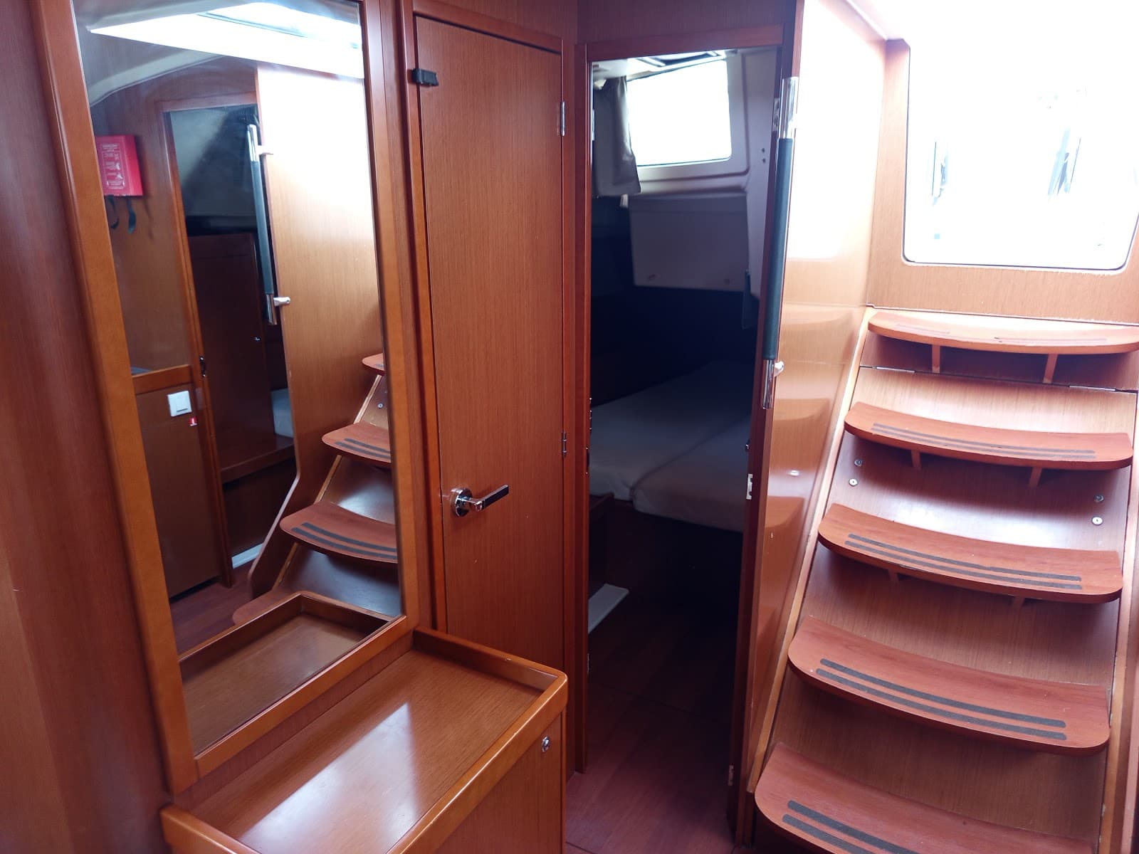 Oceanis 41.1 - photo 9