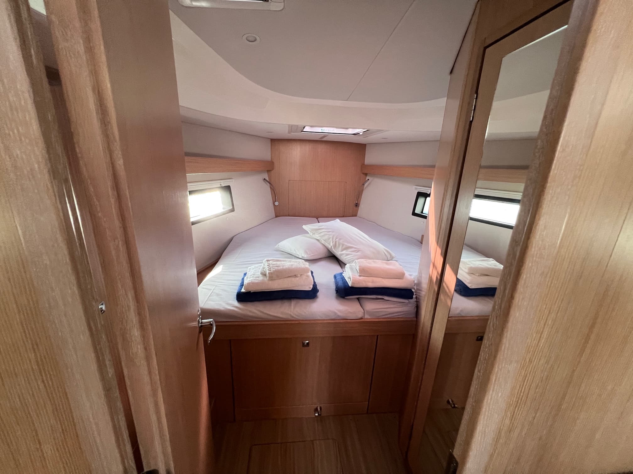 Bavaria C42 - photo 11