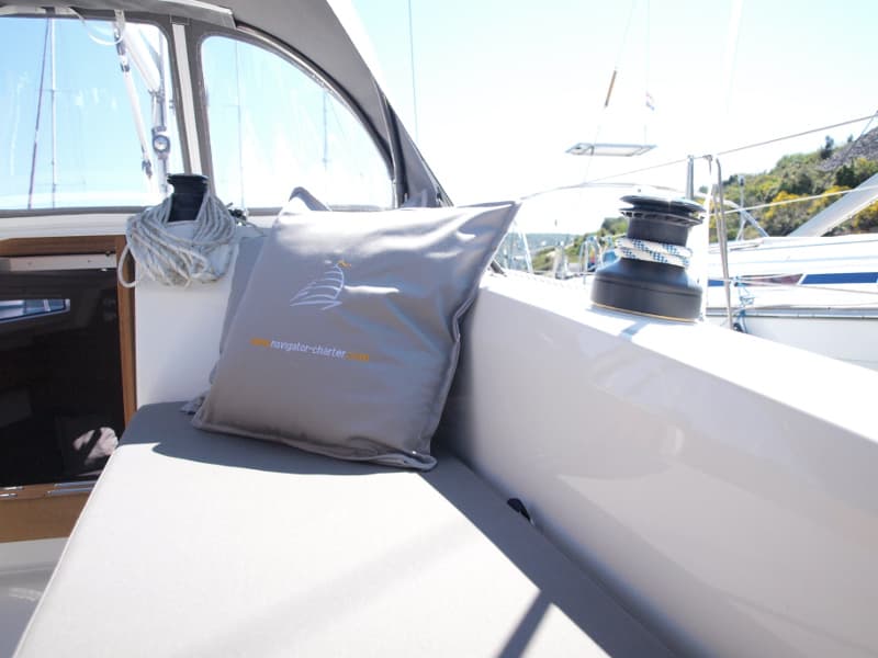 Bavaria Cruiser 33 - photo 14