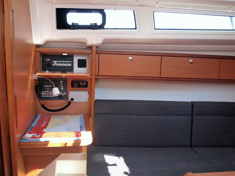 Bavaria Cruiser 33 - photo 12