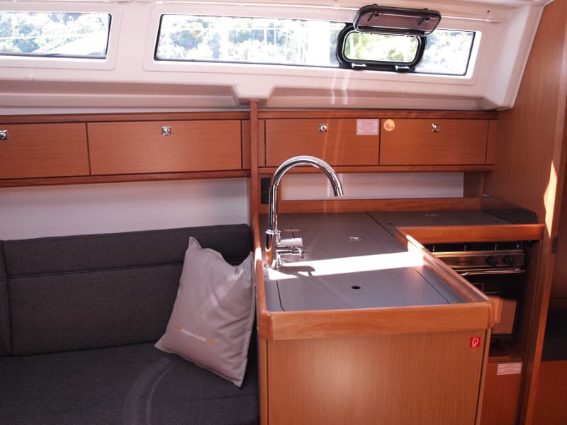 Bavaria Cruiser 33 - photo 9