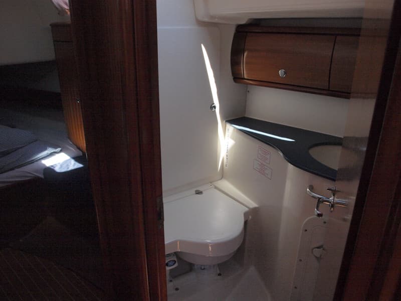 Bavaria 44 - photo 11