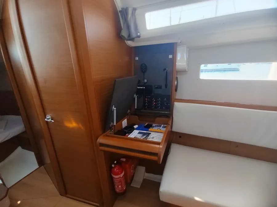 Sun Odyssey 349 - photo 5