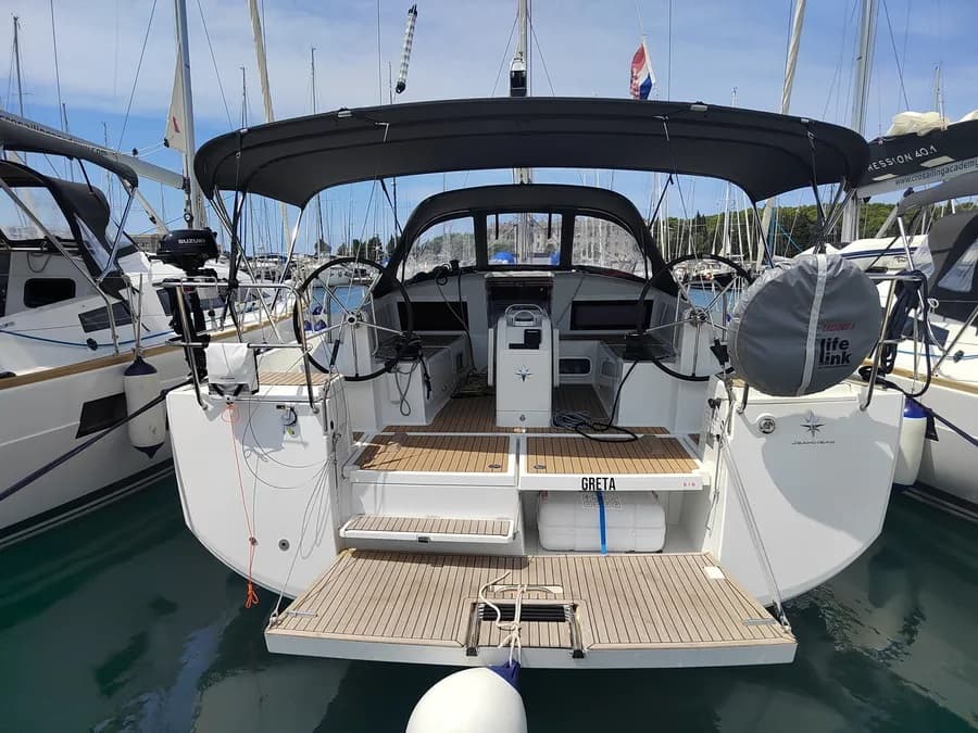 Sun Odyssey 440 - photo