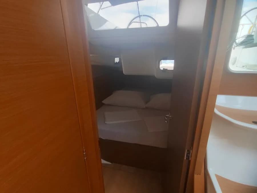 Sun Odyssey 440 - photo 11