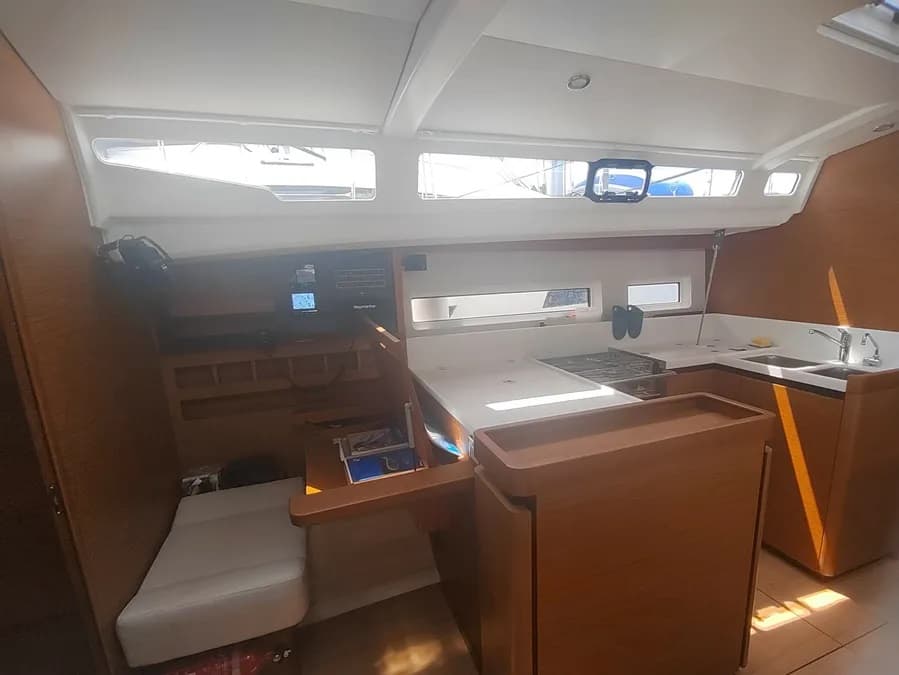 Sun Odyssey 440 - photo 10