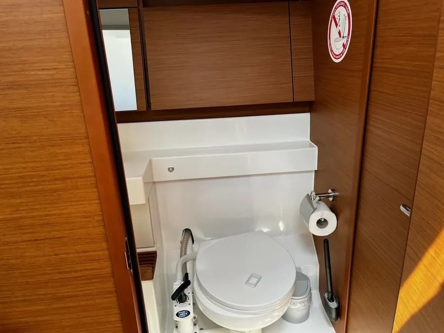 Sun Odyssey 440 - photo 8