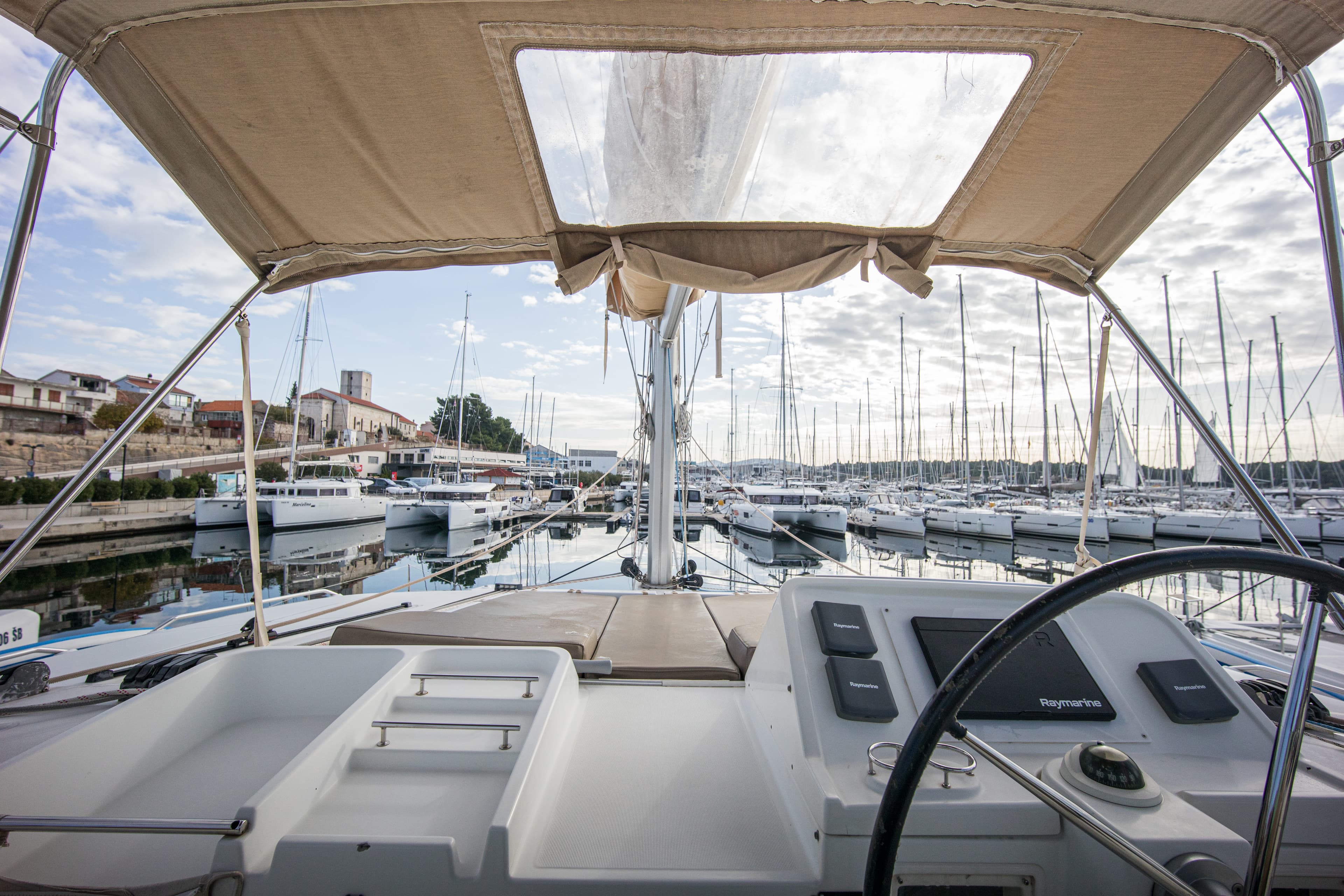 Lagoon 450 - photo 9