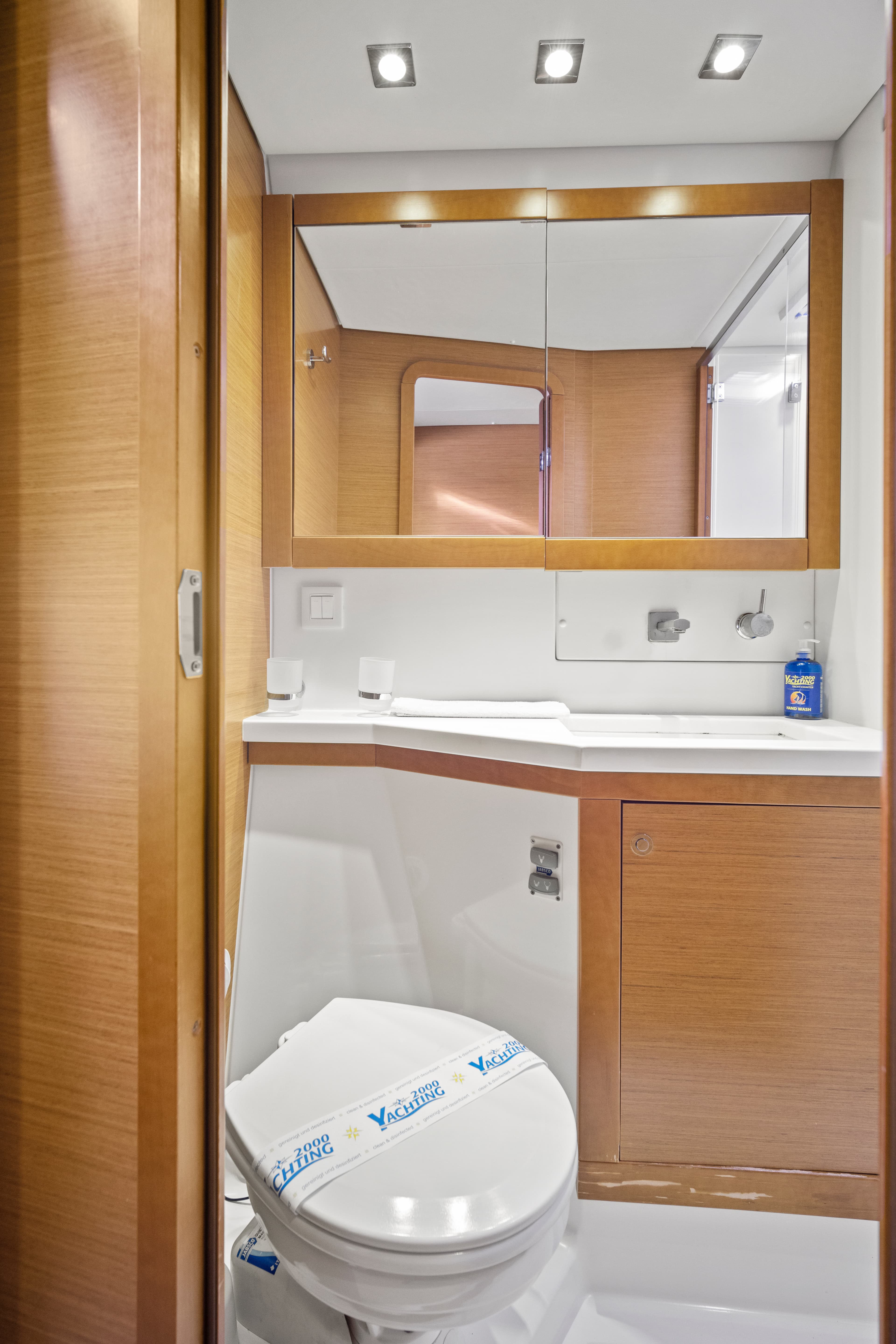 Lagoon 450 - photo 8