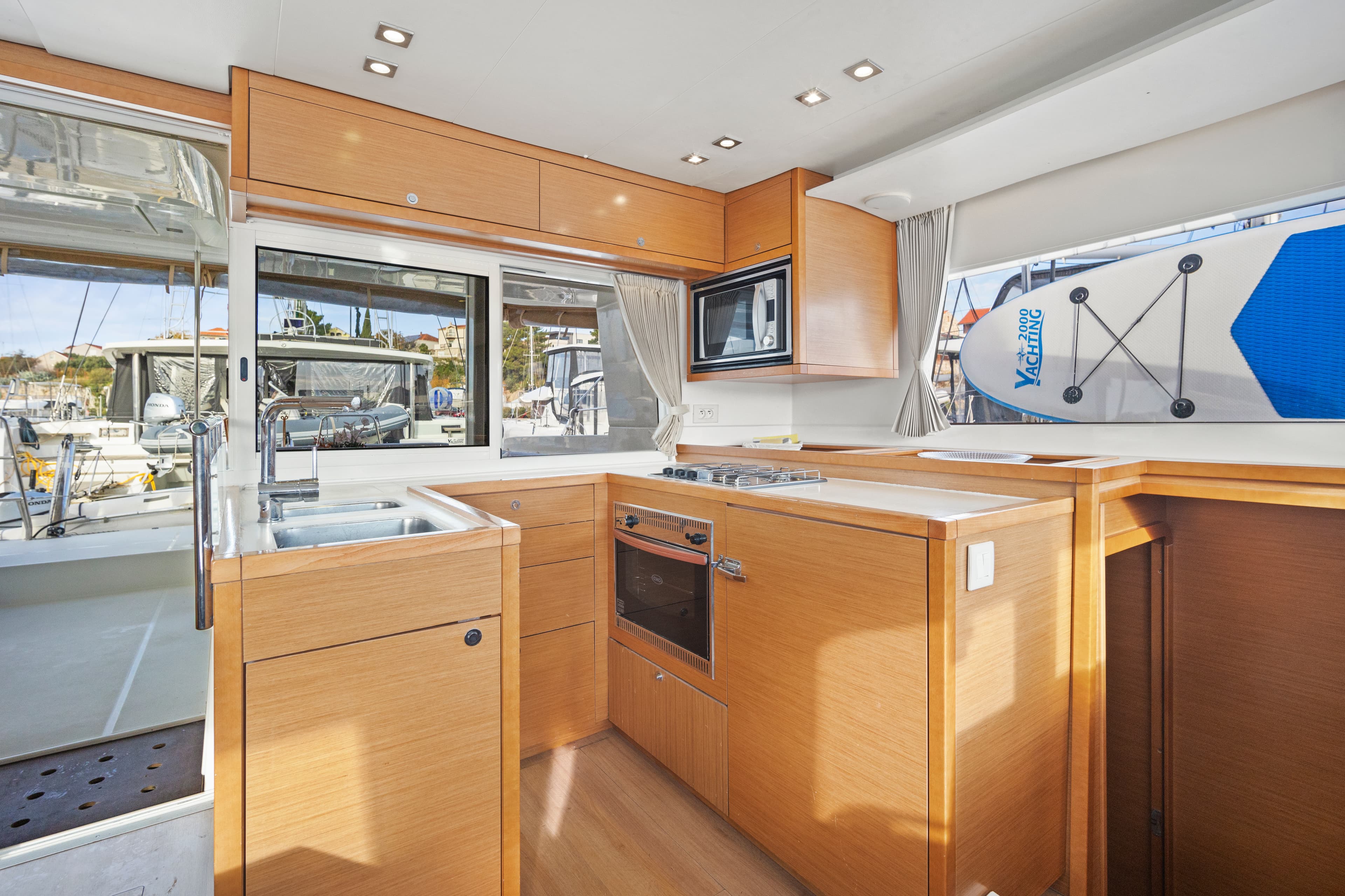 Lagoon 450 - photo 4