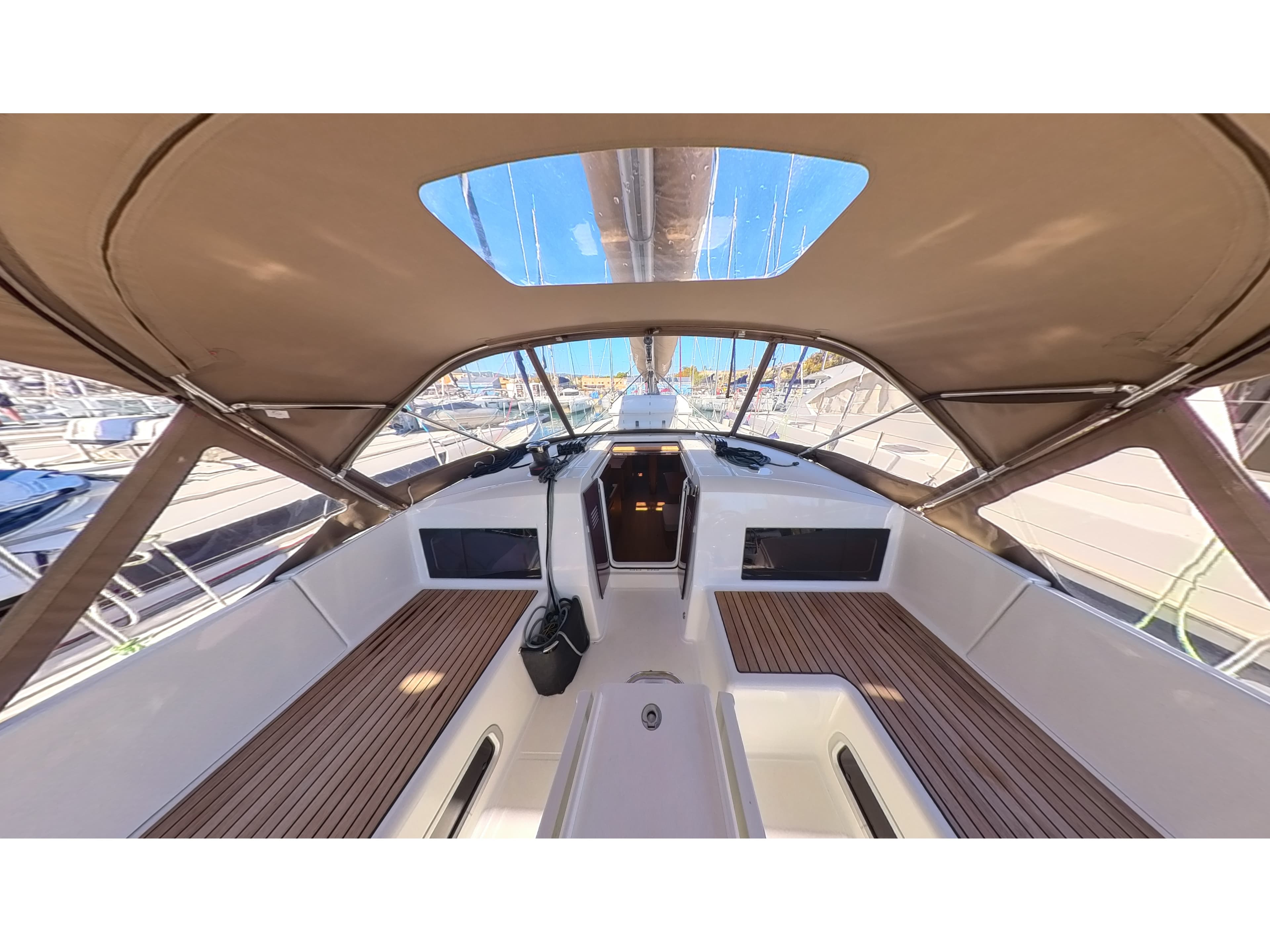 Sun Odyssey 490 - photo