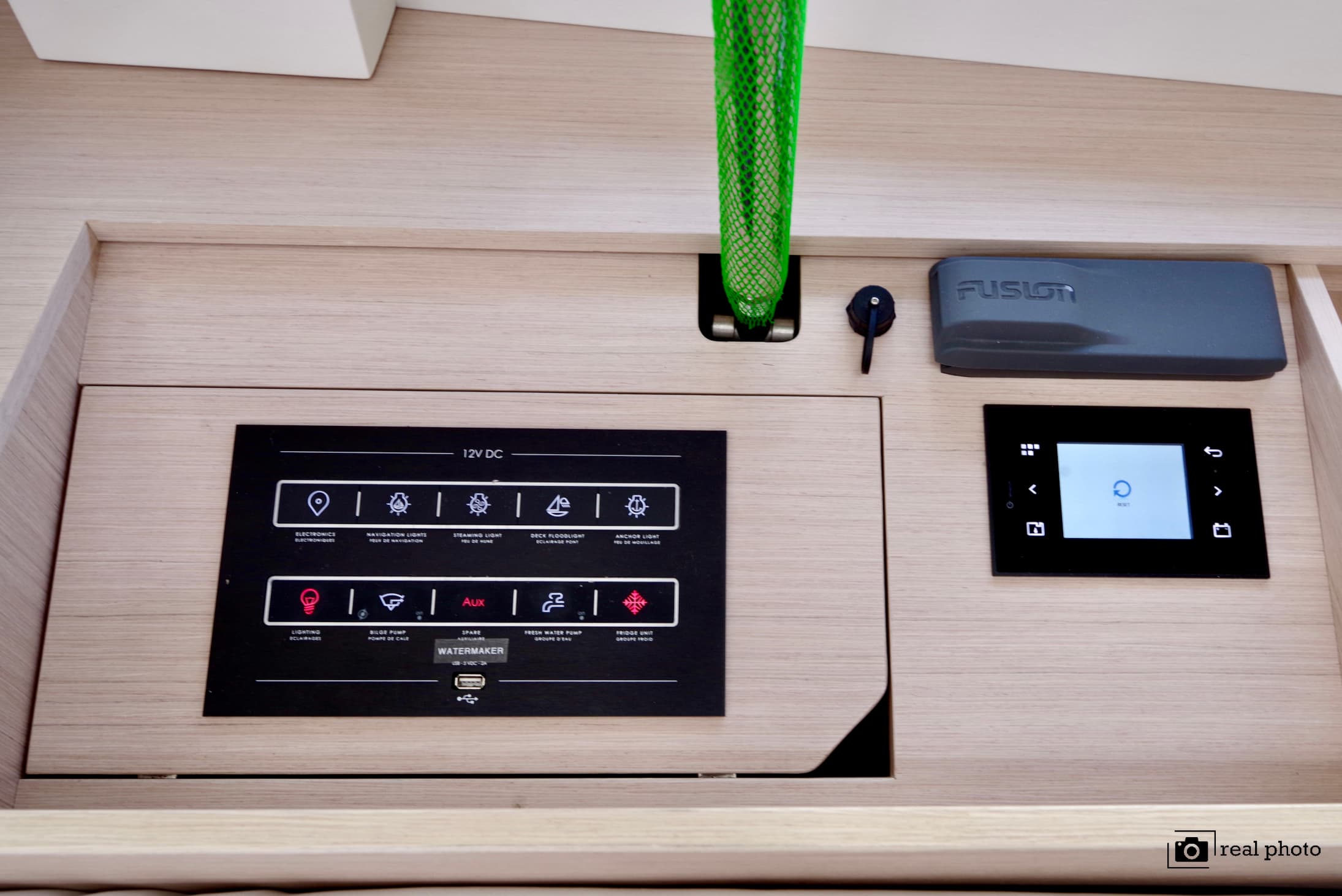 Oceanis 51.1 - photo 10