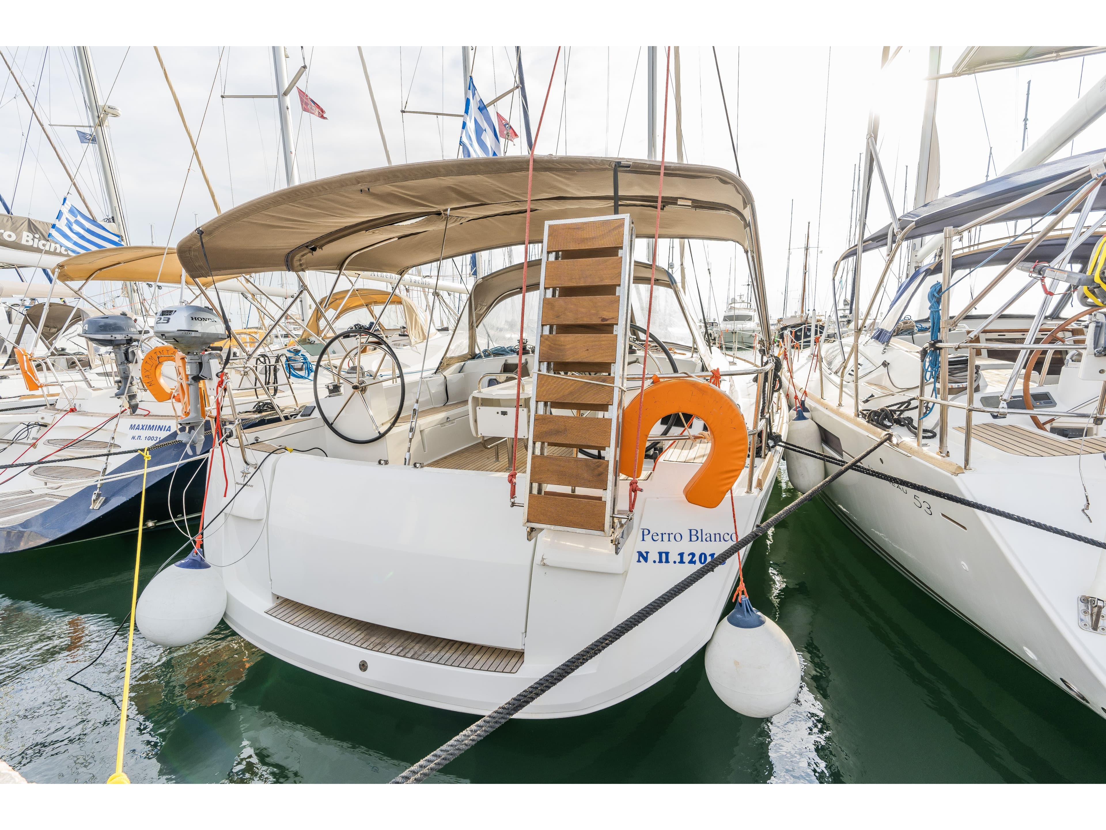 Sun Odyssey 519 - photo