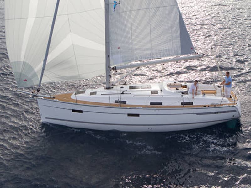 Bavaria Cruiser 36 - photo