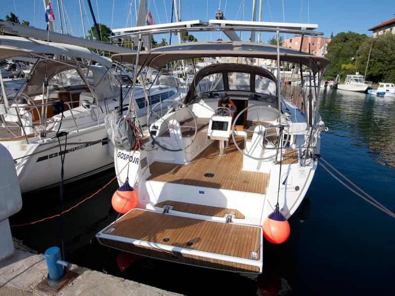 Bavaria Cruiser 37 - photo