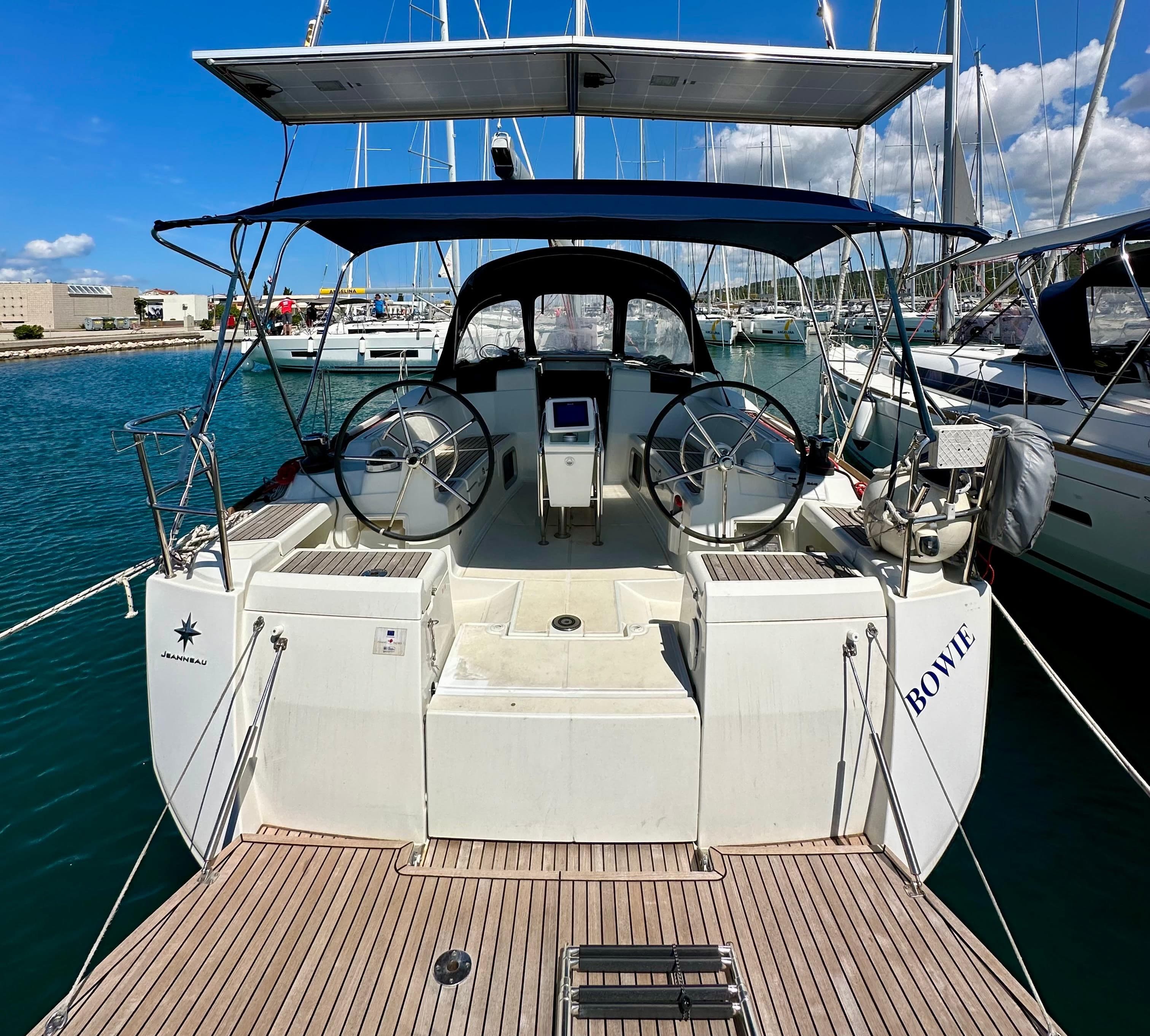 Sun Odyssey 419 - photo