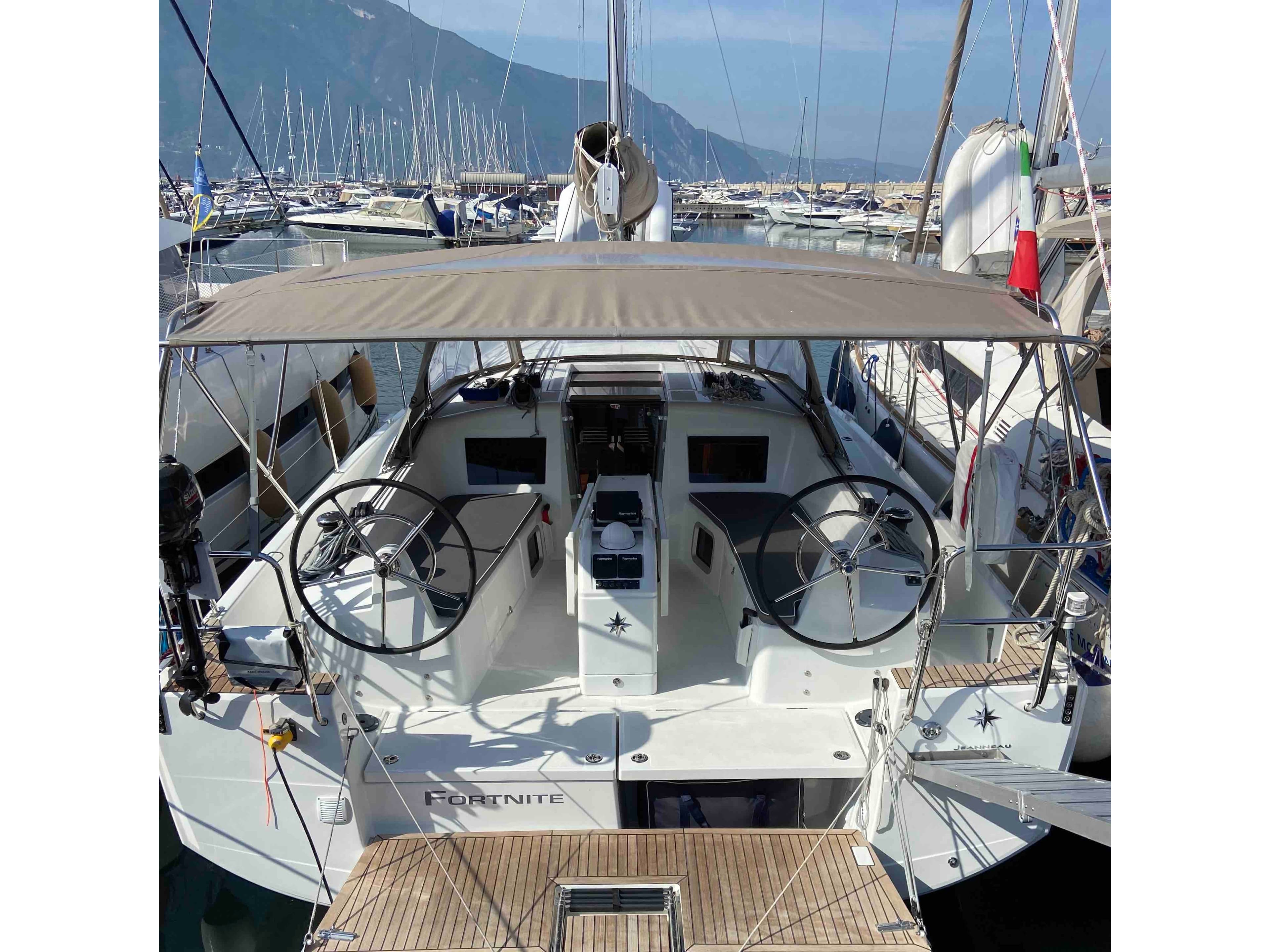 Sun Odyssey 410 - photo