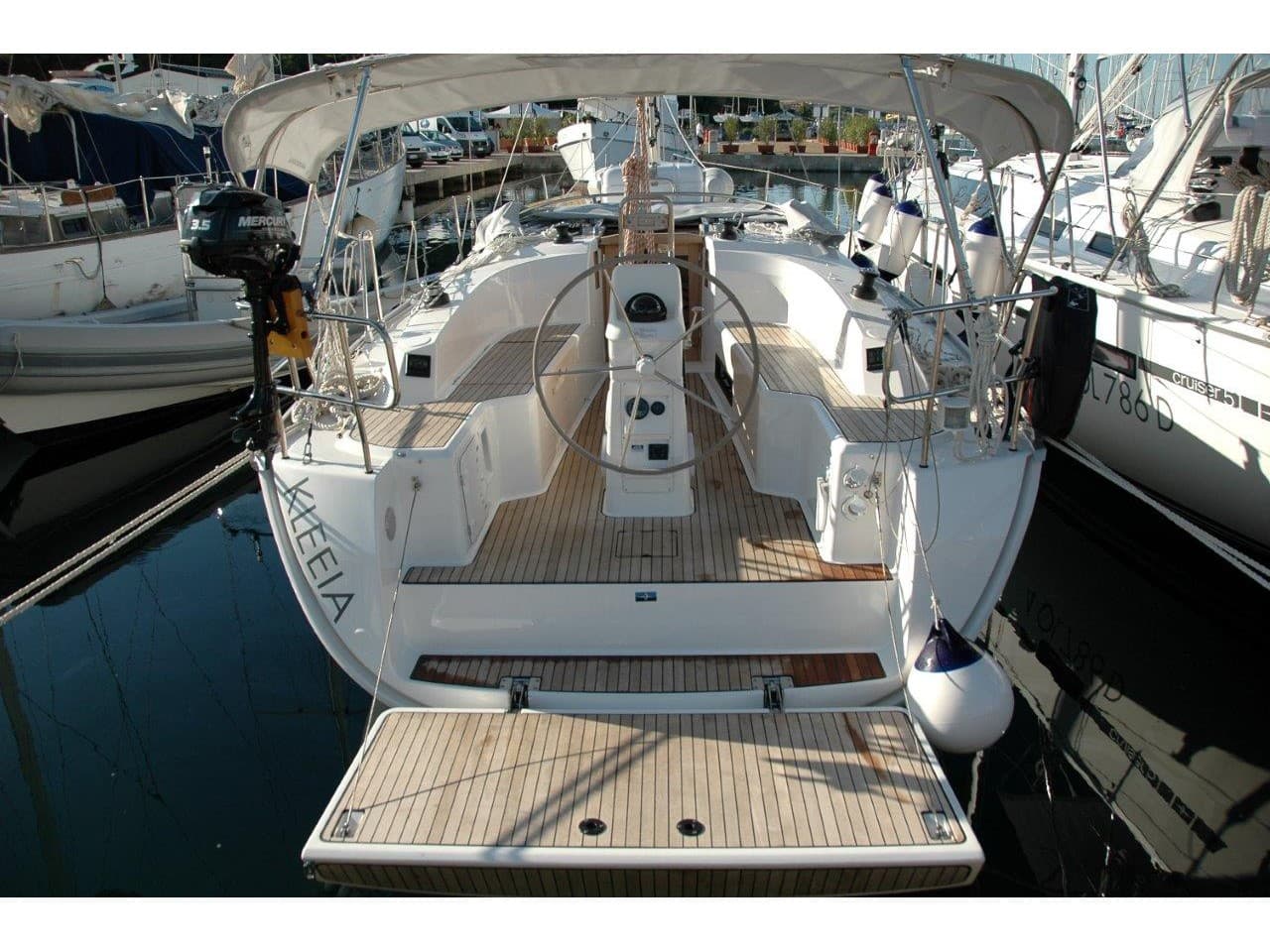 Bavaria Cruiser 33 - photo
