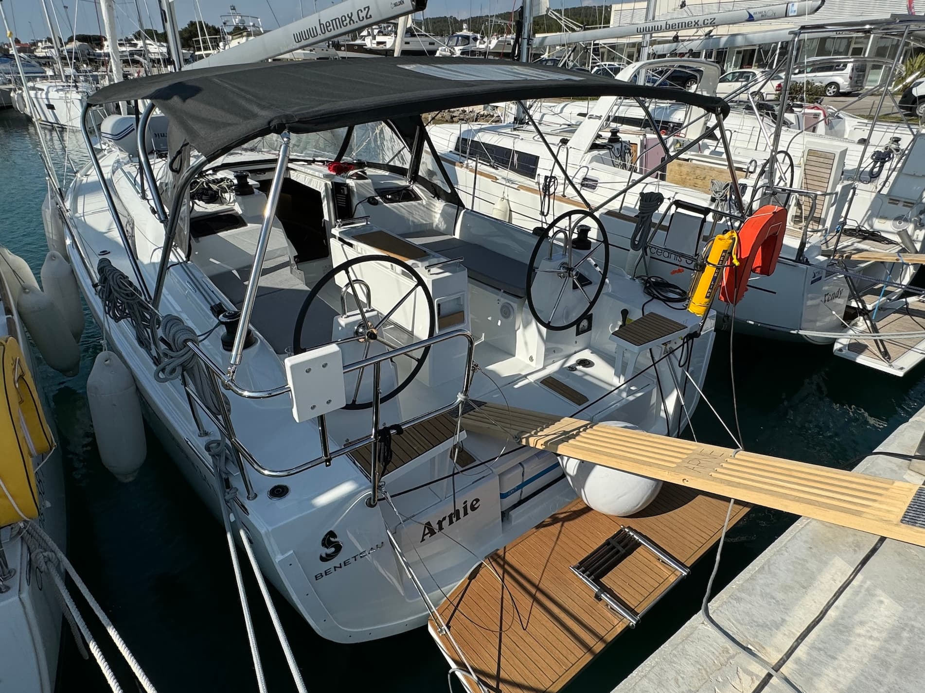 Oceanis 34.1 - photo