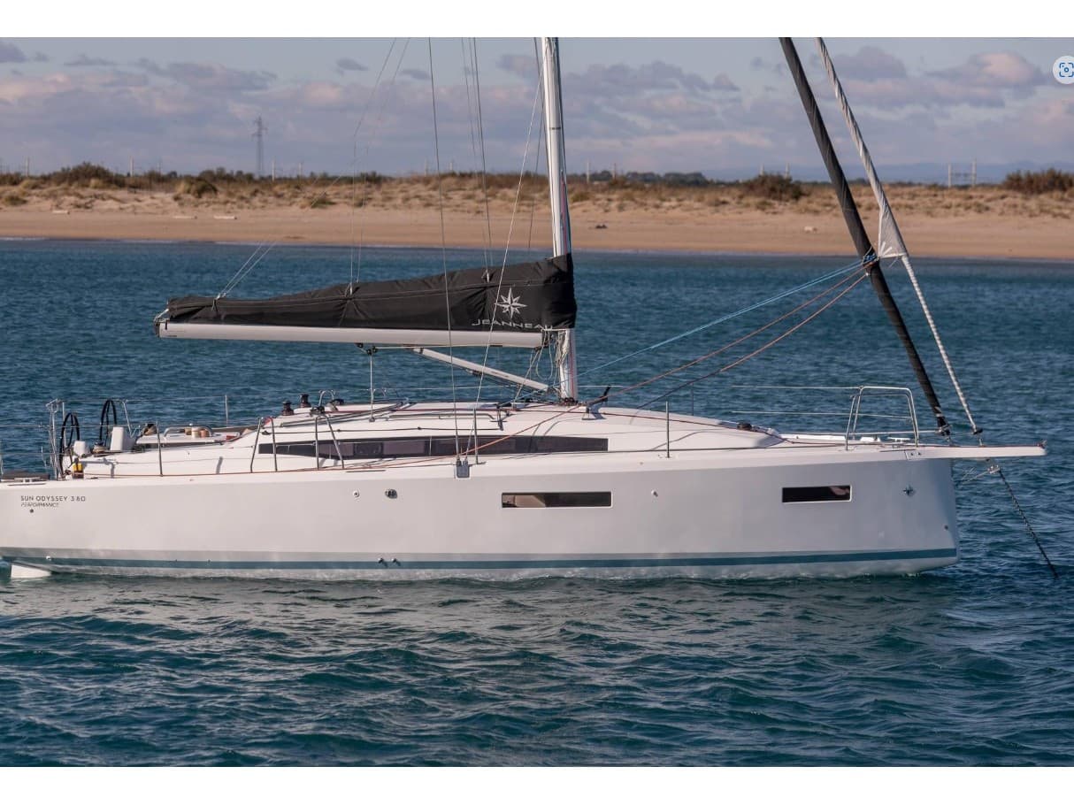 Sun Odyssey 380 - photo