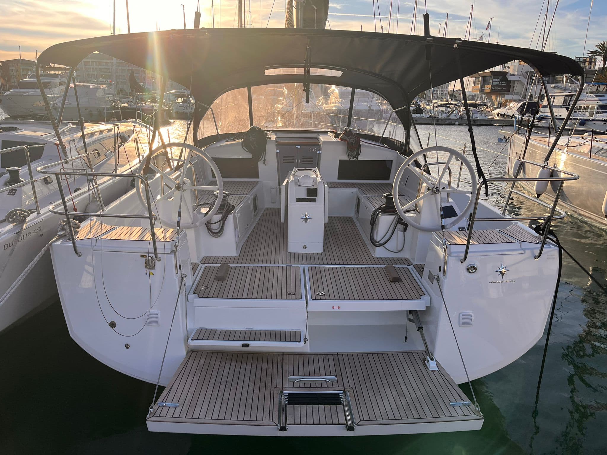 Sun Odyssey 490 - photo